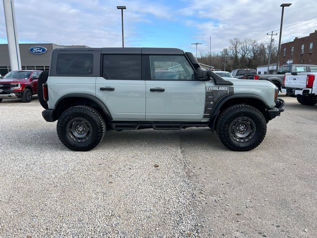 Used 2024 Ford Bronco Everglades image 9