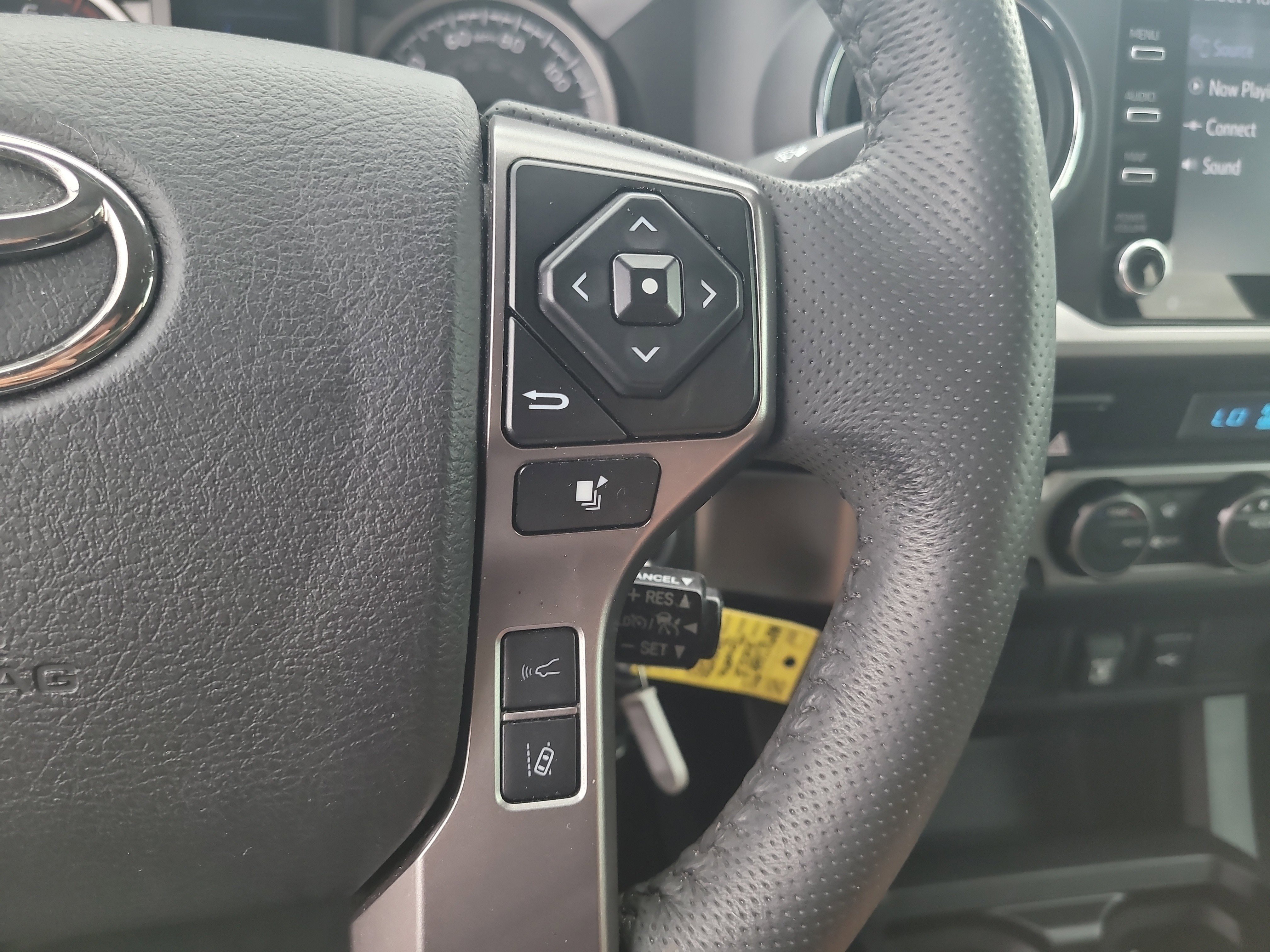 Certified 2022 Toyota Tacoma SR5 w/ Technology Package AWD/4WD image 29