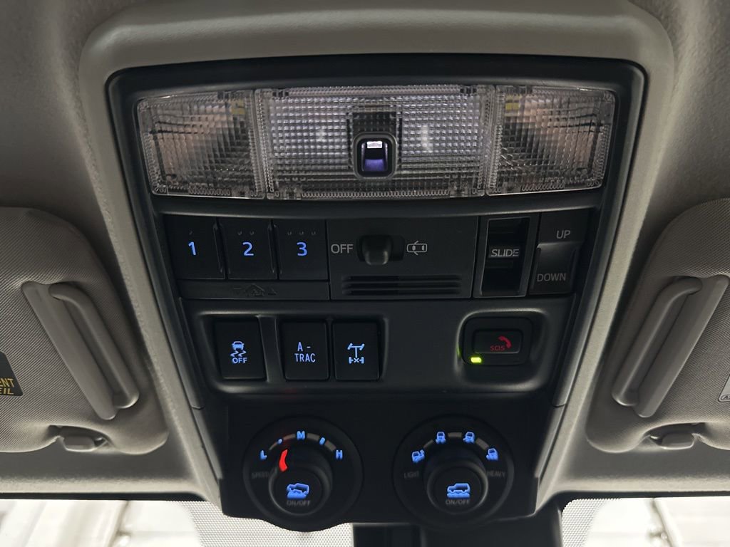 Used 2022 Toyota 4Runner TRD Off-Road Premium image 31