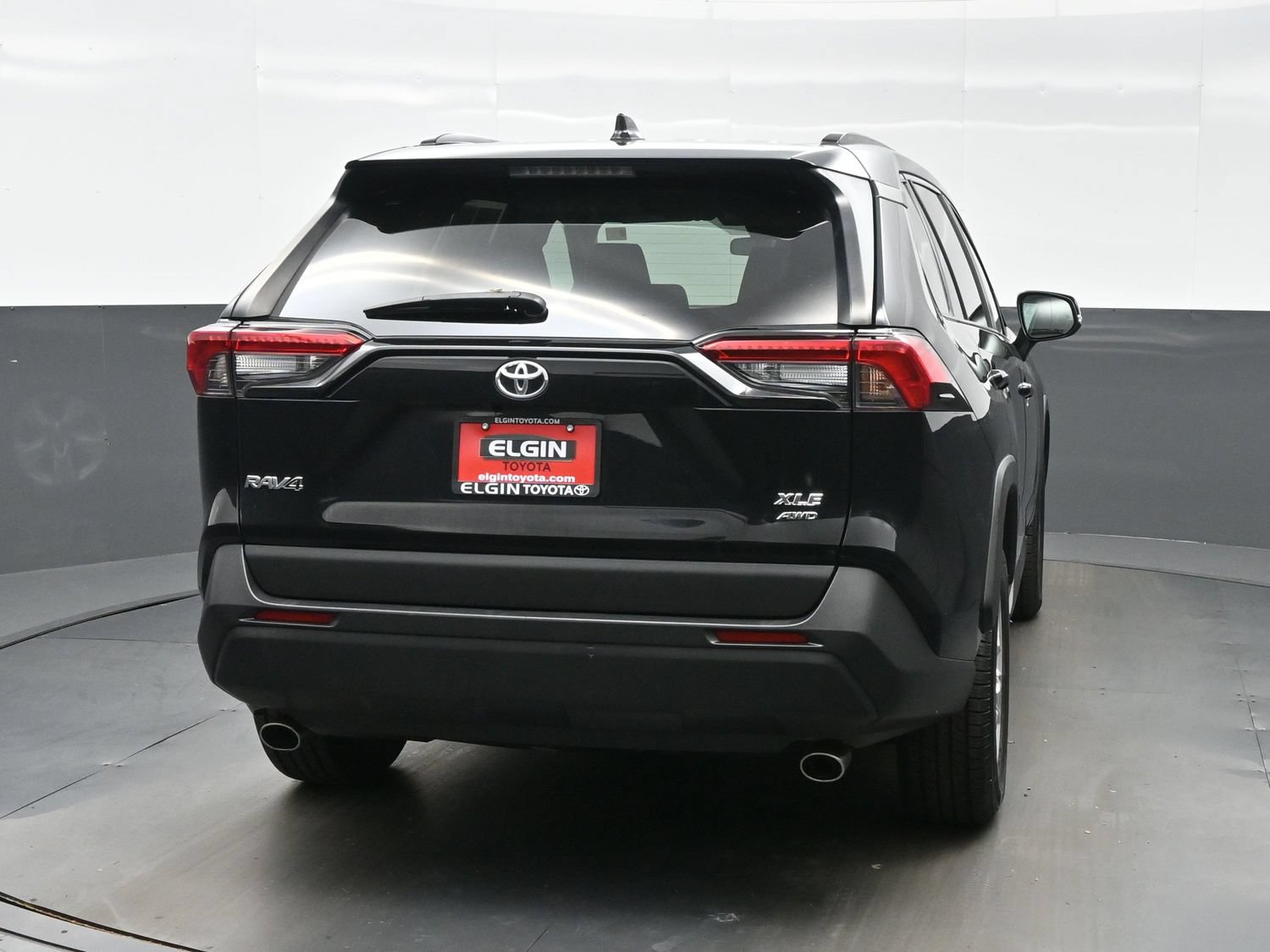 Used 2020 Toyota RAV4 XLE AWD/4WD image 5