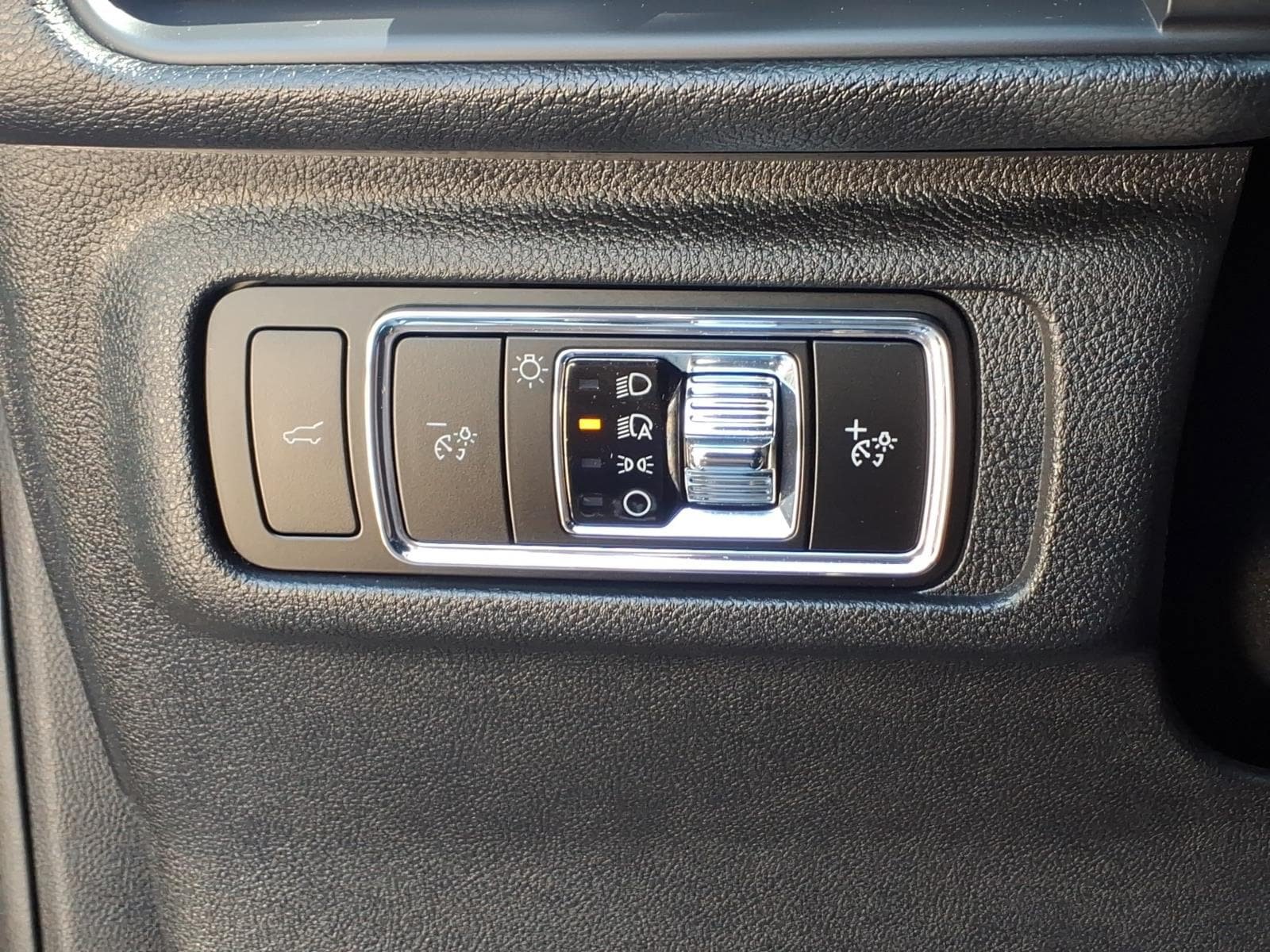 Certified 2024 Lincoln Corsair AWD w/ Equipment Group 101A image 21