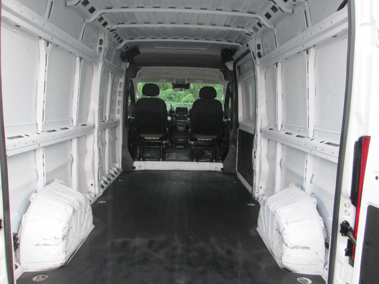 Used 2023 RAM ProMaster 2500 image 10