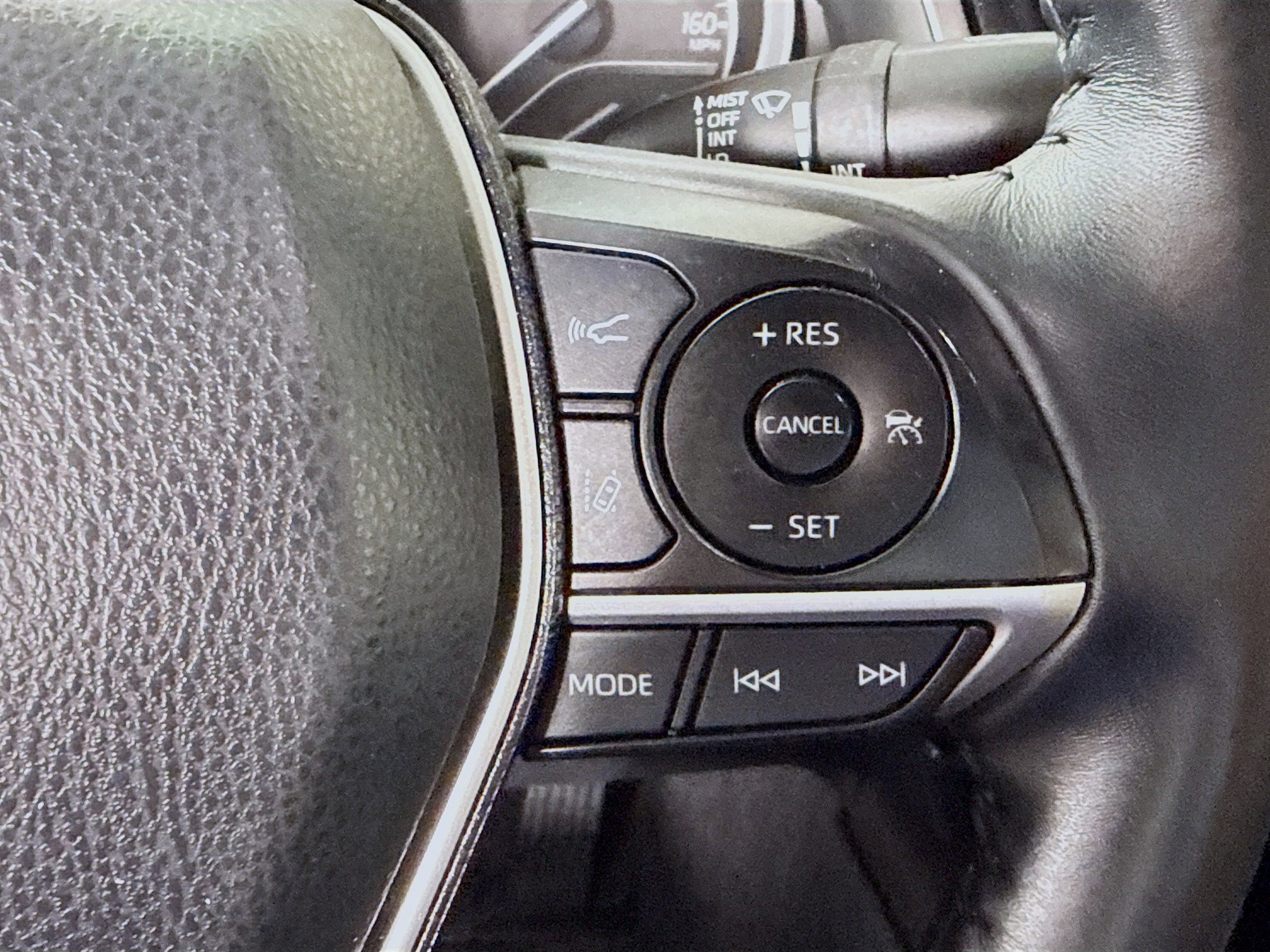 Used 2022 Toyota Camry XLE image 15