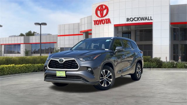 Used 2023 Toyota Highlander XLE