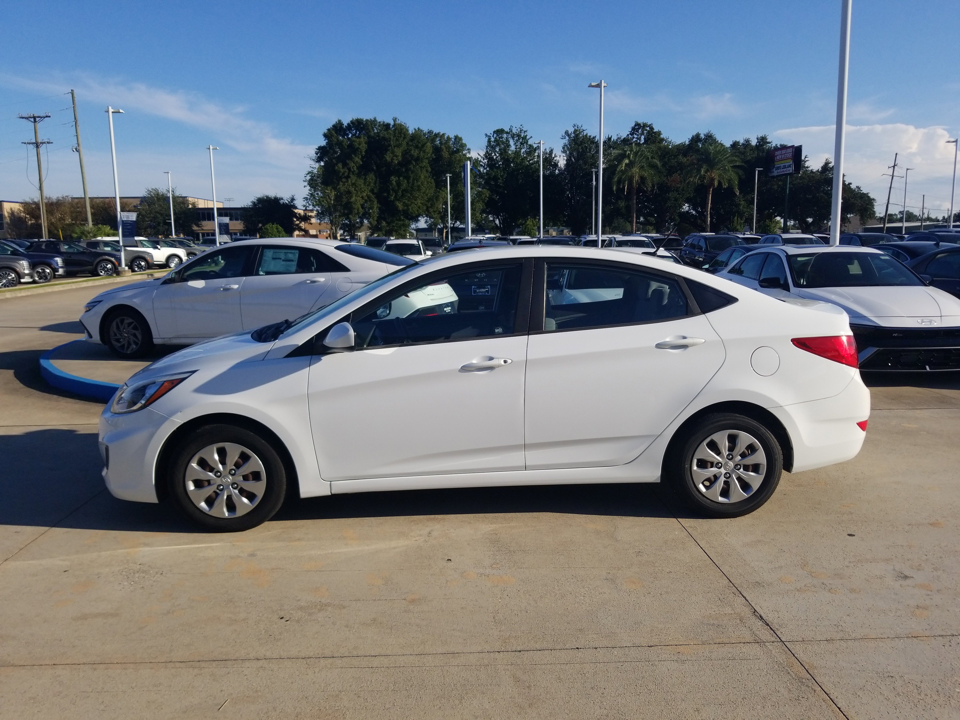 Used 2017 Hyundai Accent SE image 4