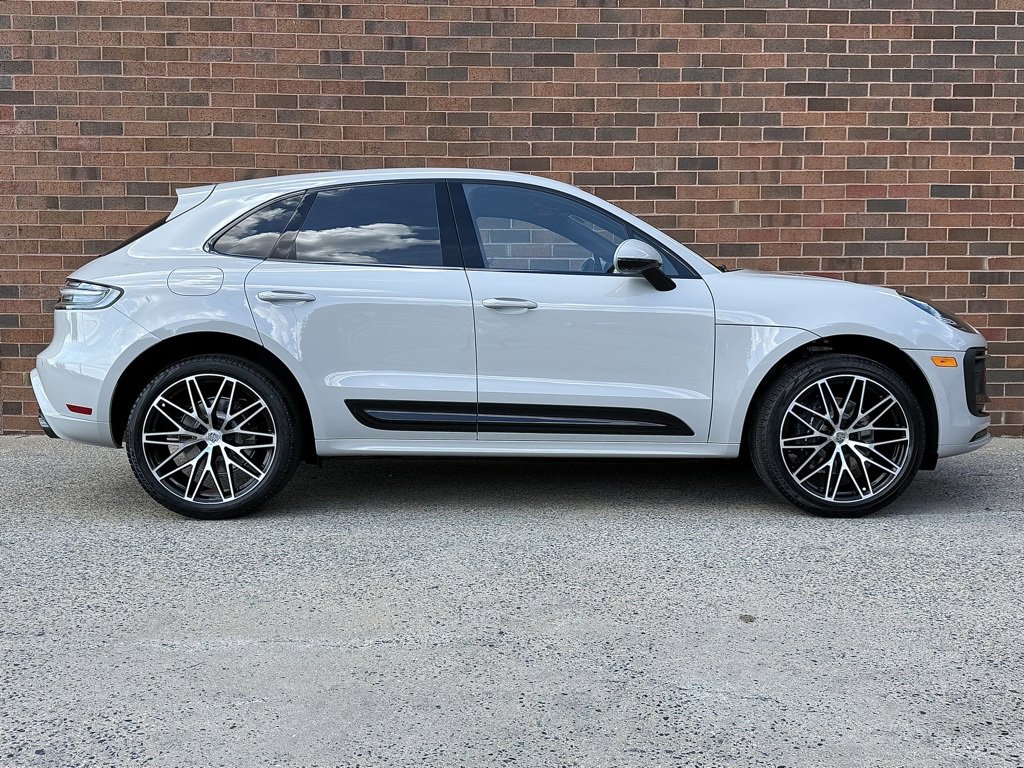 New 2026 Porsche Macan image 8