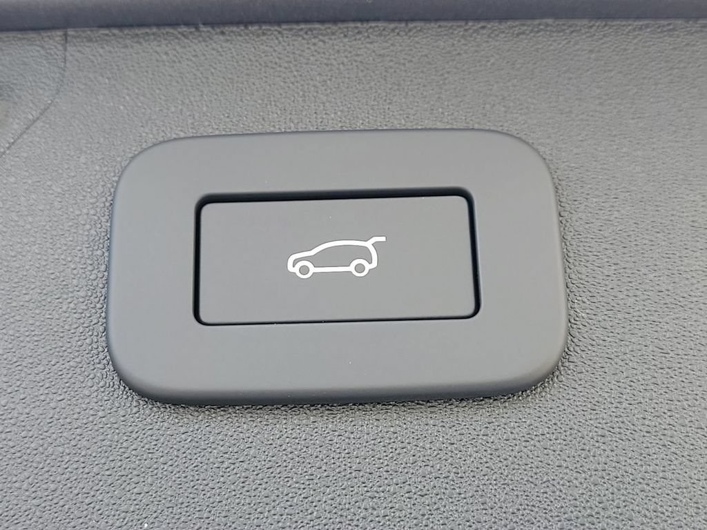 New 2025 Land Rover Discovery Sport Dynamic SE AWD/4WD image 12