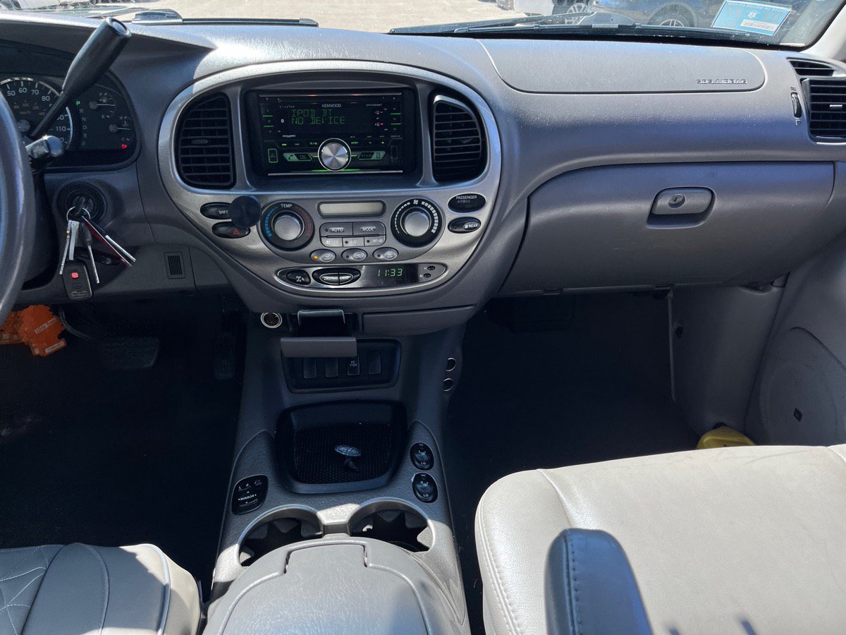 Used 2007 Toyota Sequoia Limited w/ Preferred Accessory Pkg AWD/4WD image 9