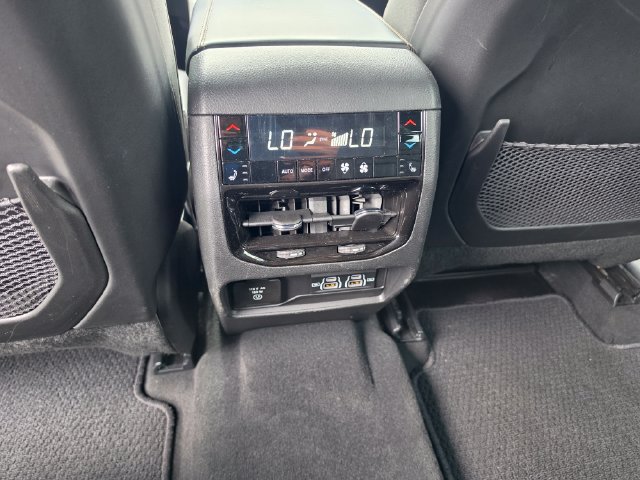 Used 2025 Jeep Grand Cherokee L Summit w/ Obsidian Package AWD/4WD image 13
