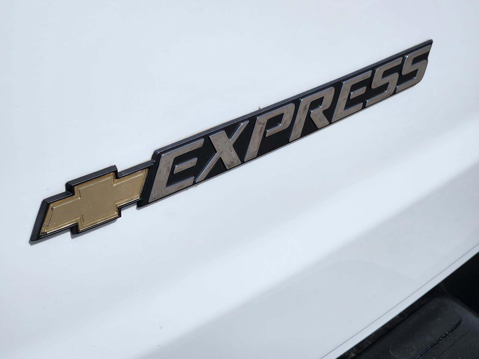 Used 2024 Chevrolet Express 3500 LT w/ LT Preferred Equipment Group RWD image 27
