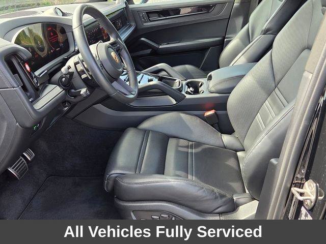 Used 2025 Porsche Cayenne GTS image 9