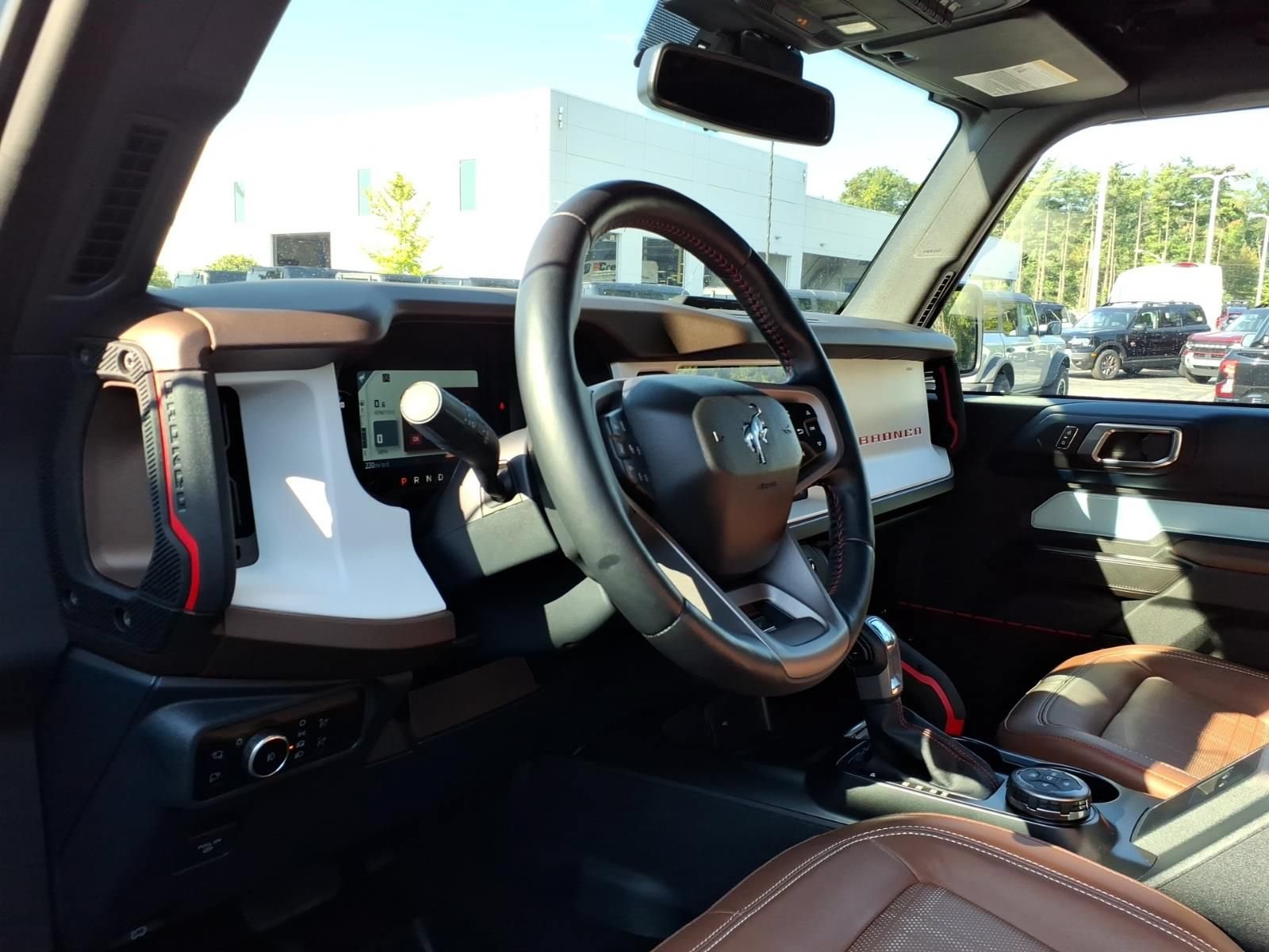 Used 2024 Ford Bronco Heritage Edition AWD/4WD image 17