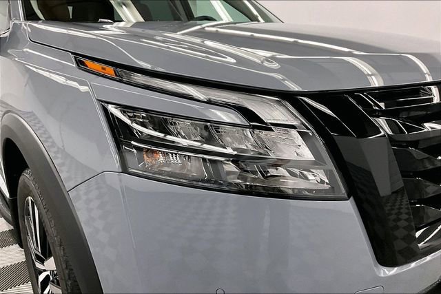 New 2025 Nissan Pathfinder Platinum w/ Lighting Package (N93) image 14