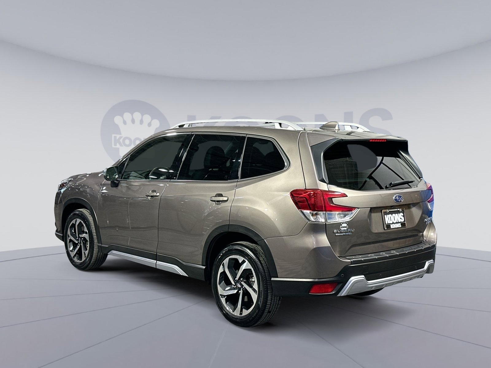 Used 2023 Subaru Forester Touring image 4