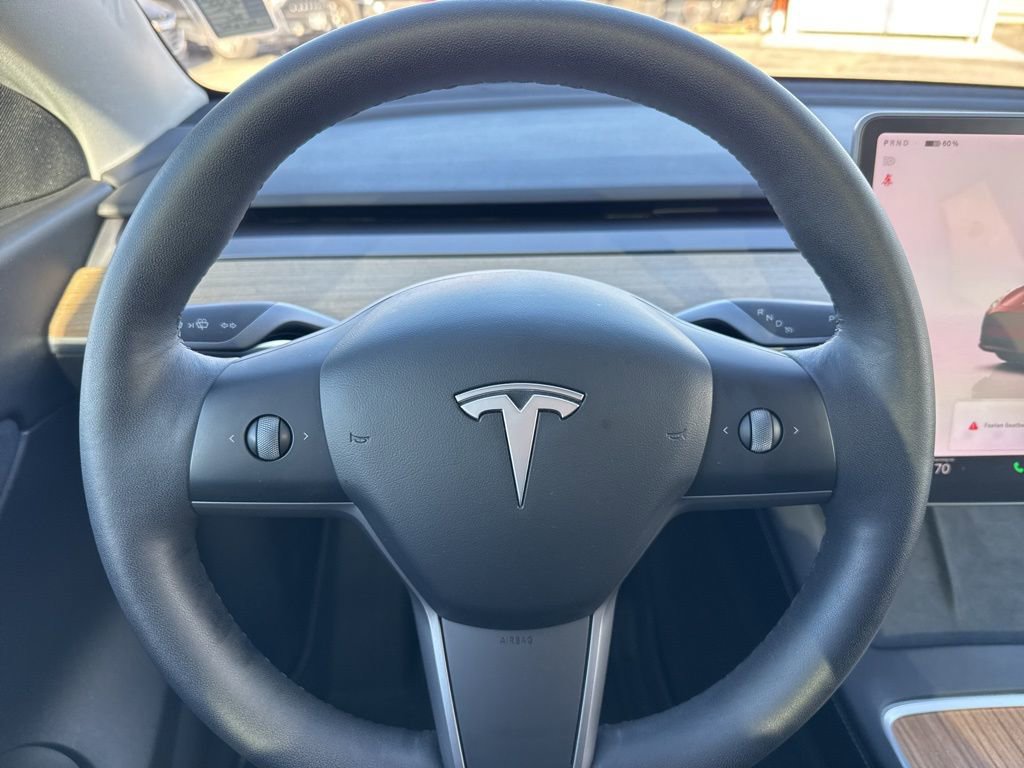 Used 2022 Tesla Model Y Long Range image 14