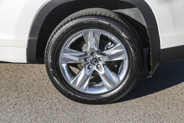 Used 2019 Toyota Highlander Limited AWD/4WD image 12