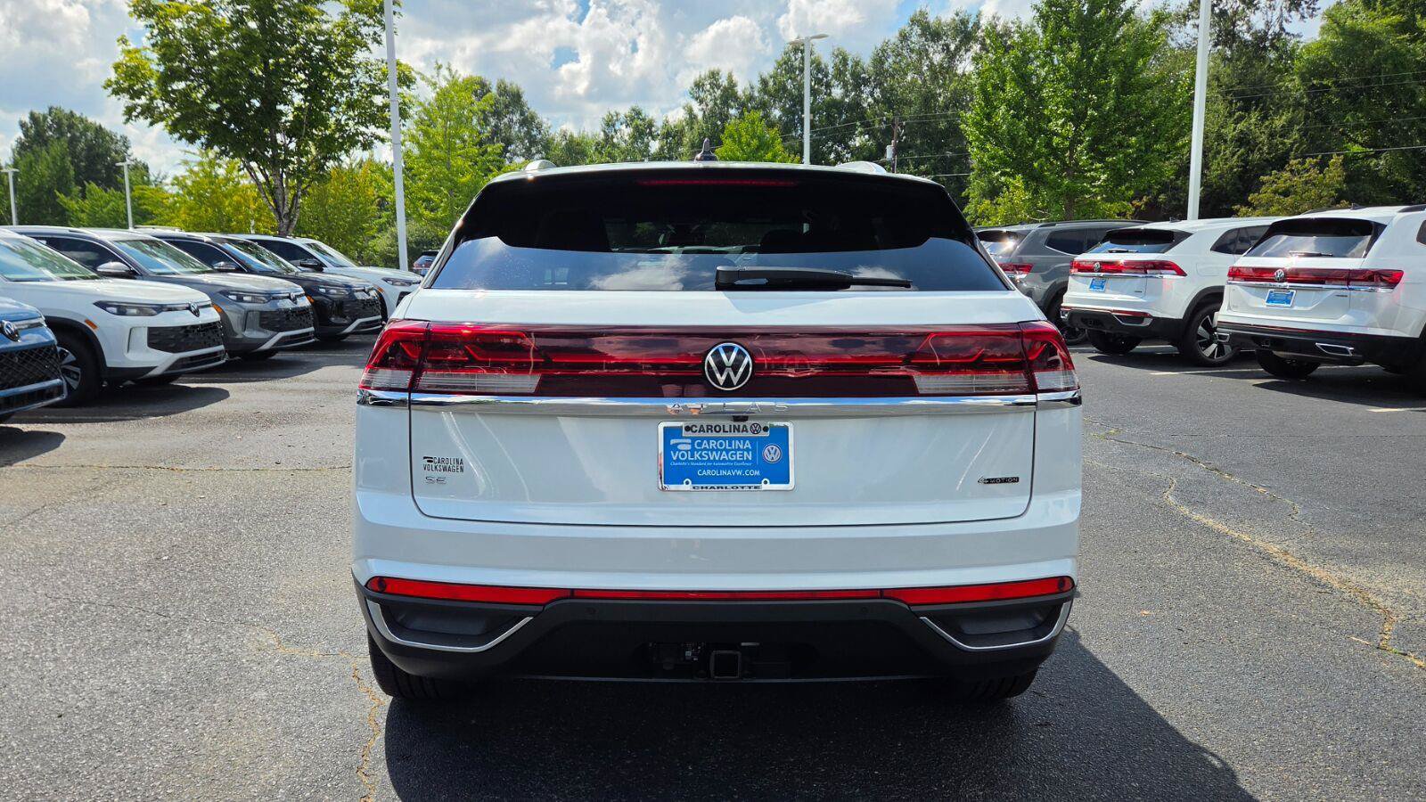 New 2026 Volkswagen Atlas Cross Sport SE AWD/4WD image 4
