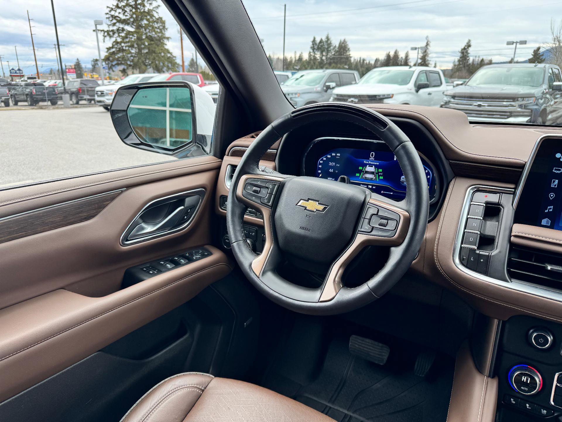 Used 2024 Chevrolet Tahoe High Country w/ Advanced Technology Package image 27