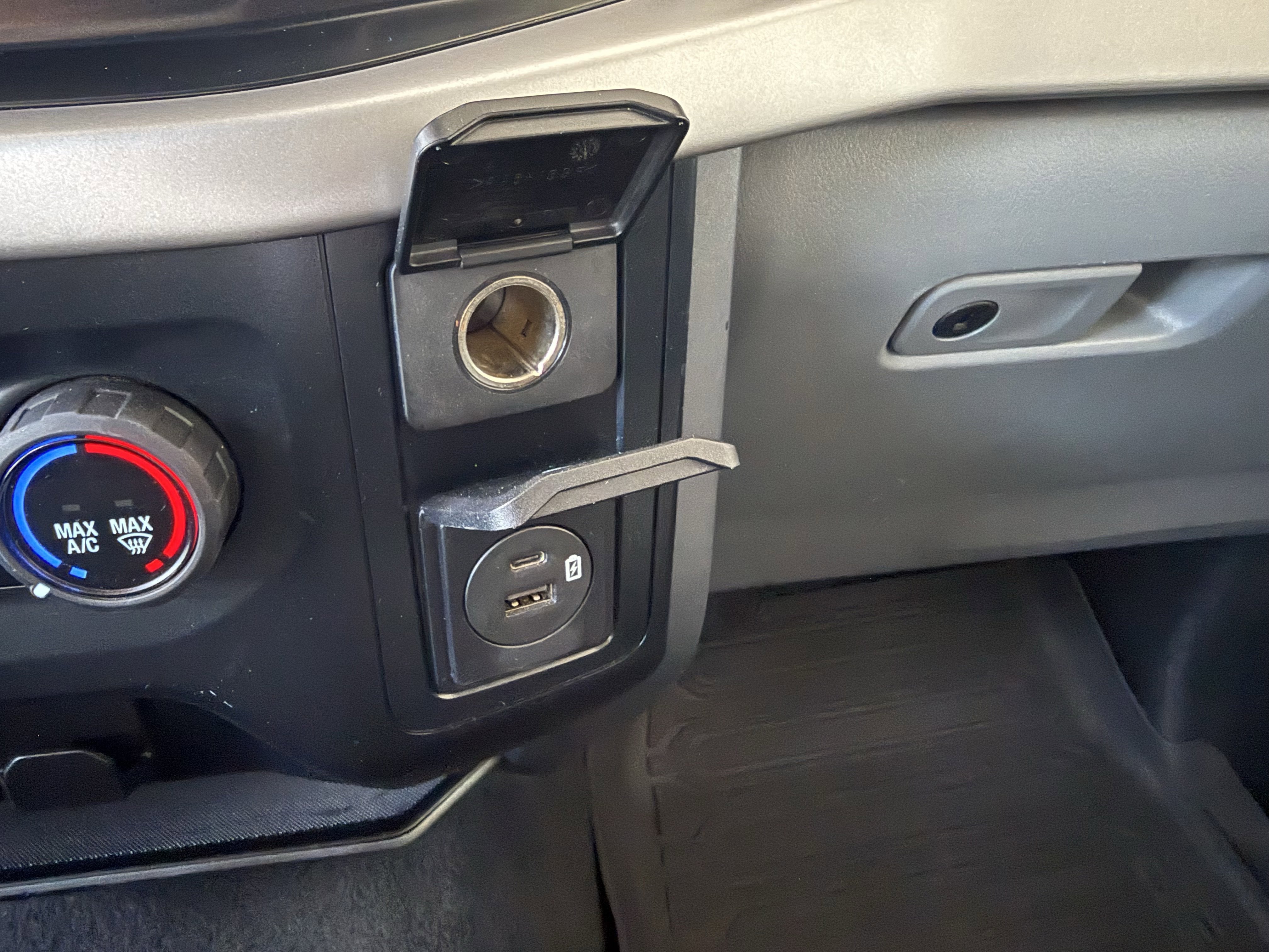 Used 2023 Ford F150 XLT image 27