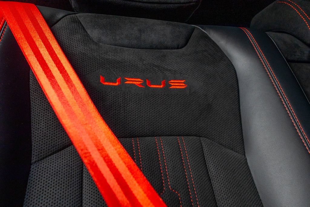 Used 2024 Lamborghini Urus Performante AWD/4WD image 82