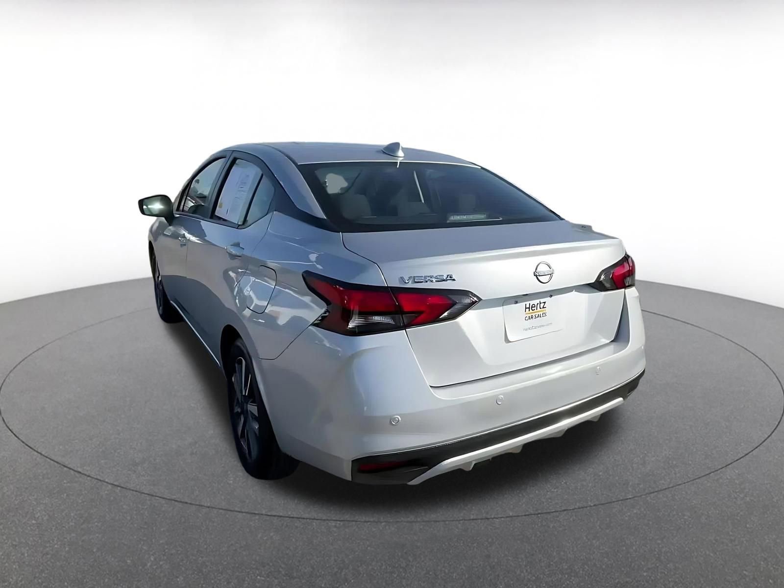 Used 2025 Nissan Versa SV image 11