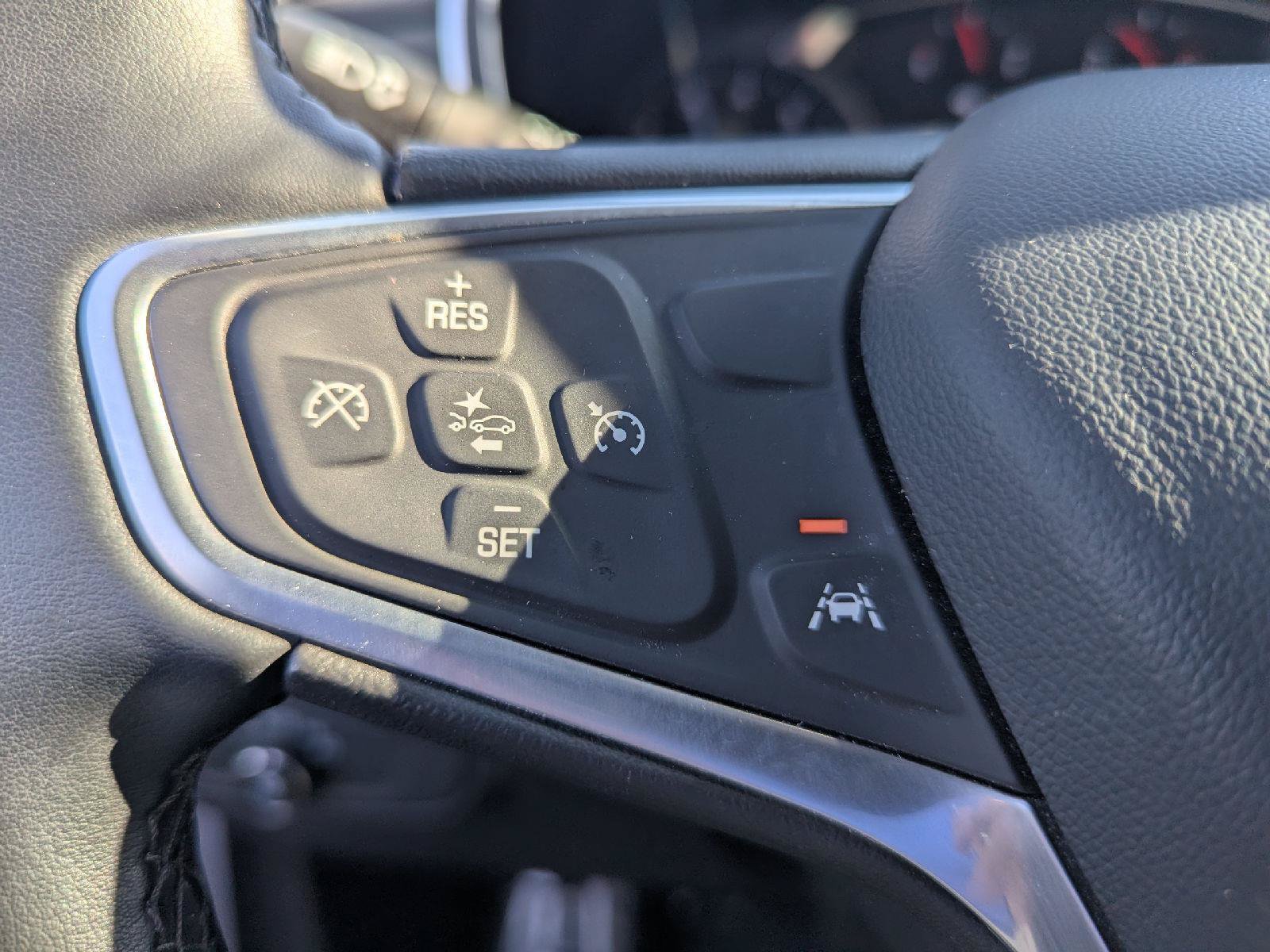 Used 2023 Chevrolet Equinox LT AWD/4WD image 21
