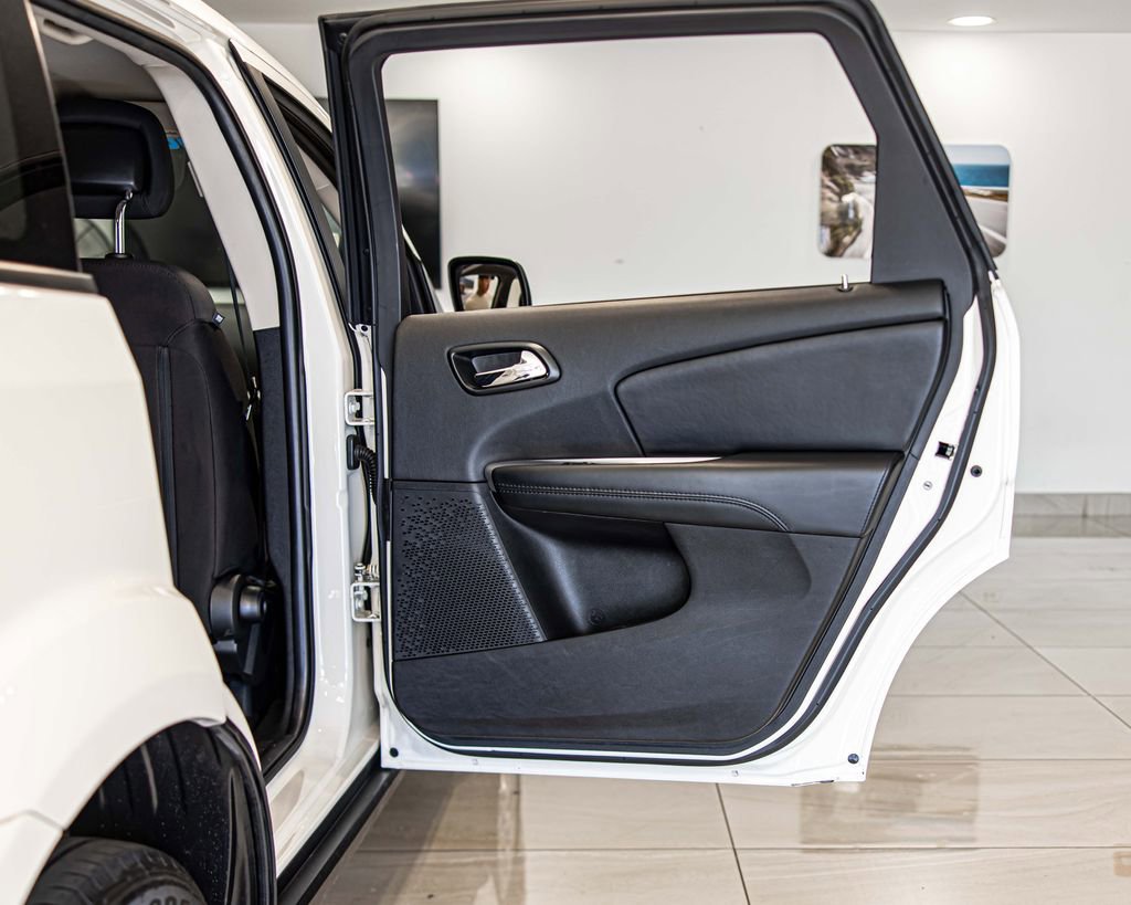 Used 2018 Dodge Journey SE FWD image 37