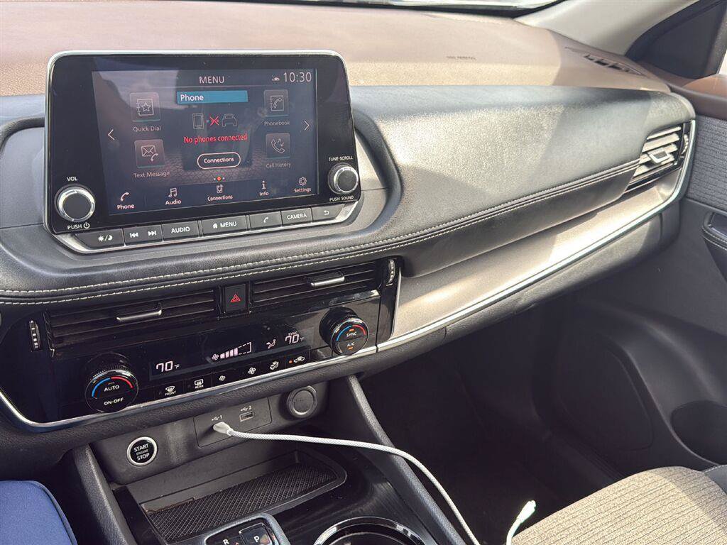 Certified 2021 Nissan Rogue SV FWD image 18