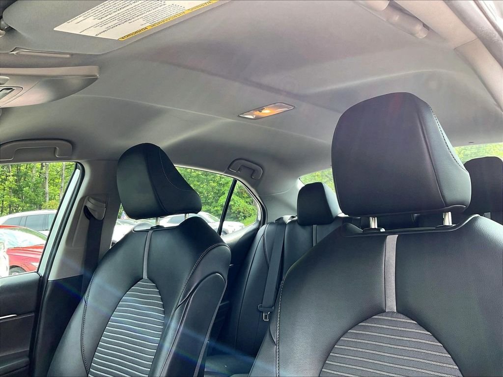 Used 2024 Toyota Camry SE FWD image 7