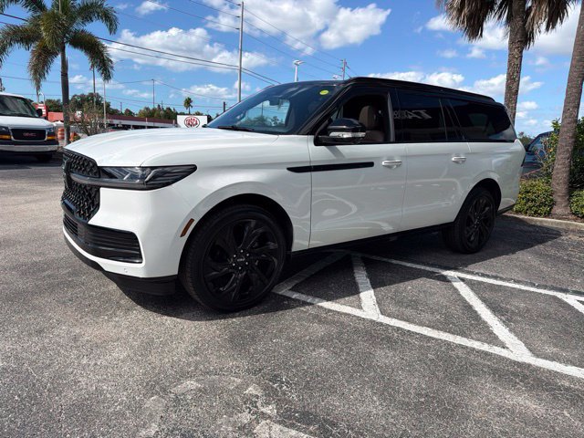 New 2027 Lincoln Navigator L Black Label AWD/4WD image 3