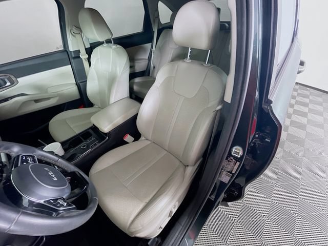 Used 2022 Kia Sorento S w/ Panoramic Sunroof Package AWD/4WD image 22