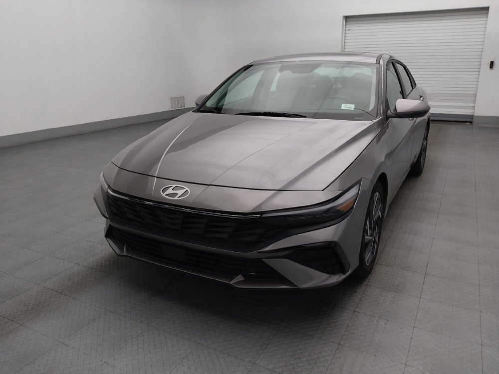 Used 2025 Hyundai Elantra Limited FWD image 15
