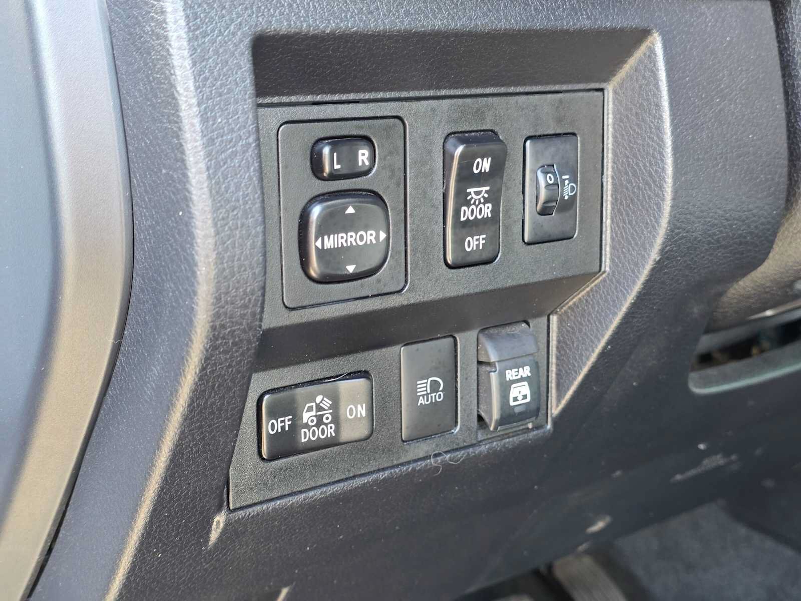 Certified 2020 Toyota Tundra TRD Pro AWD/4WD image 24