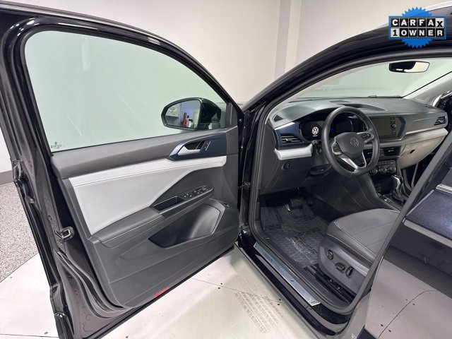Used 2024 Volkswagen Taos SE image 7