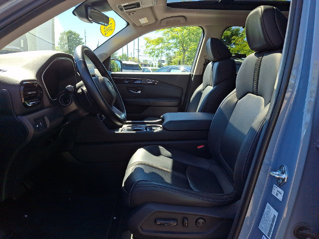 Certified 2024 Honda Pilot Touring image 14