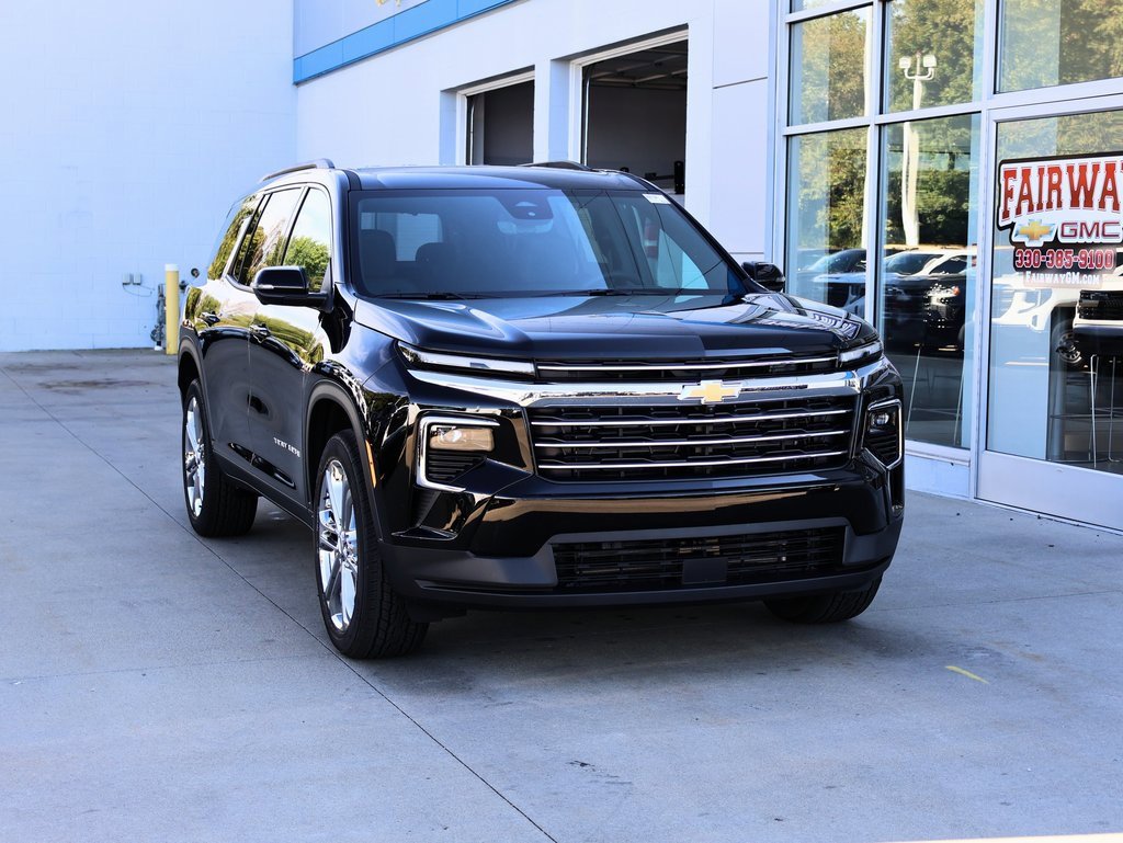 New 2026 Chevrolet Traverse LT w/ Driver Confidence Package image 2