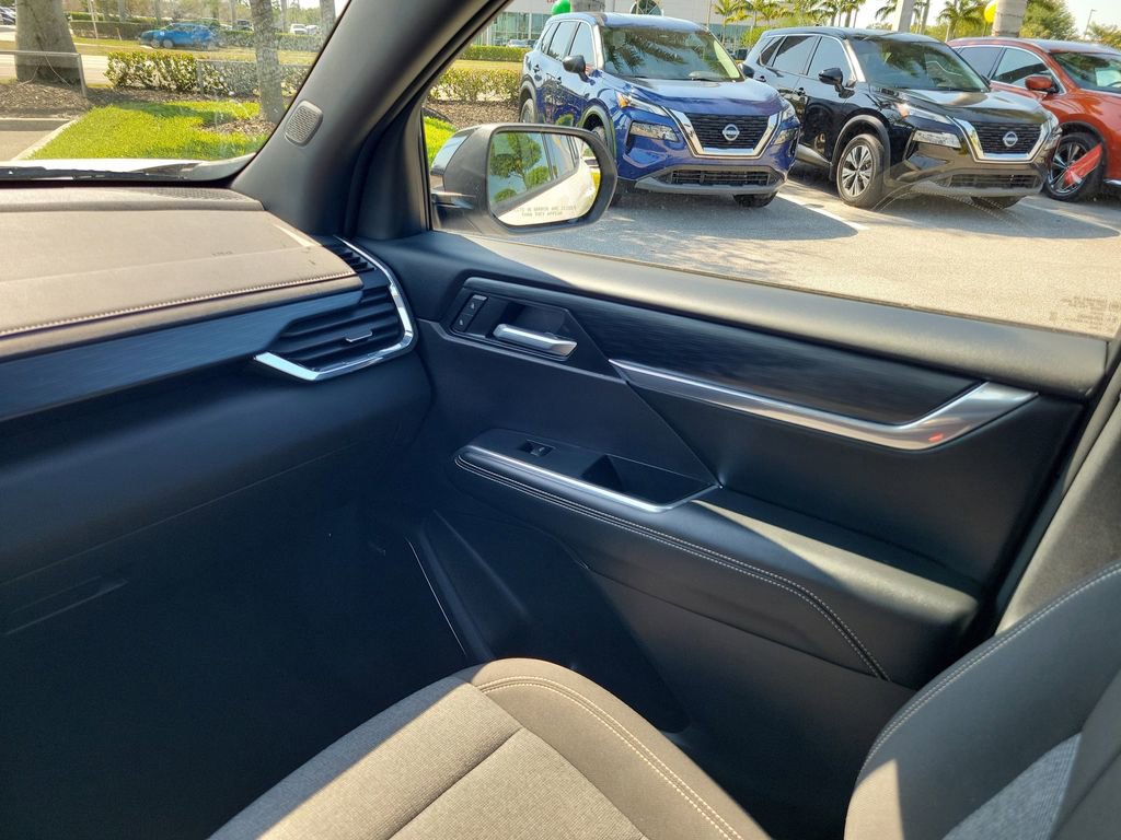 Used 2025 GMC Acadia Elevation image 21