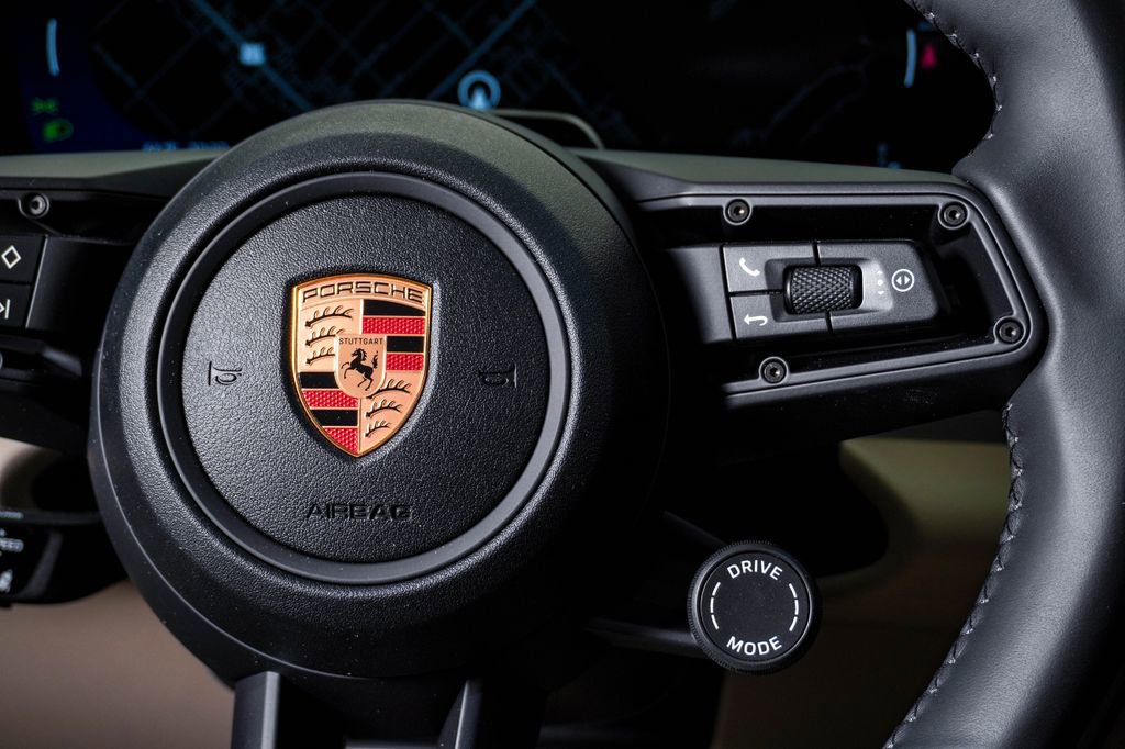 New 2026 Porsche Macan 4 Electric AWD/4WD image 19