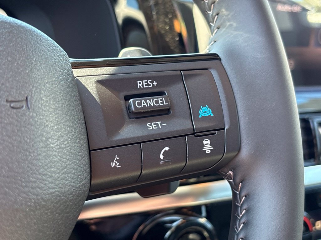 New 2026 Nissan Pathfinder Platinum FWD image 30