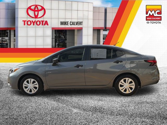 Used 2025 Nissan Versa S w/ Trunk Package FWD image 2