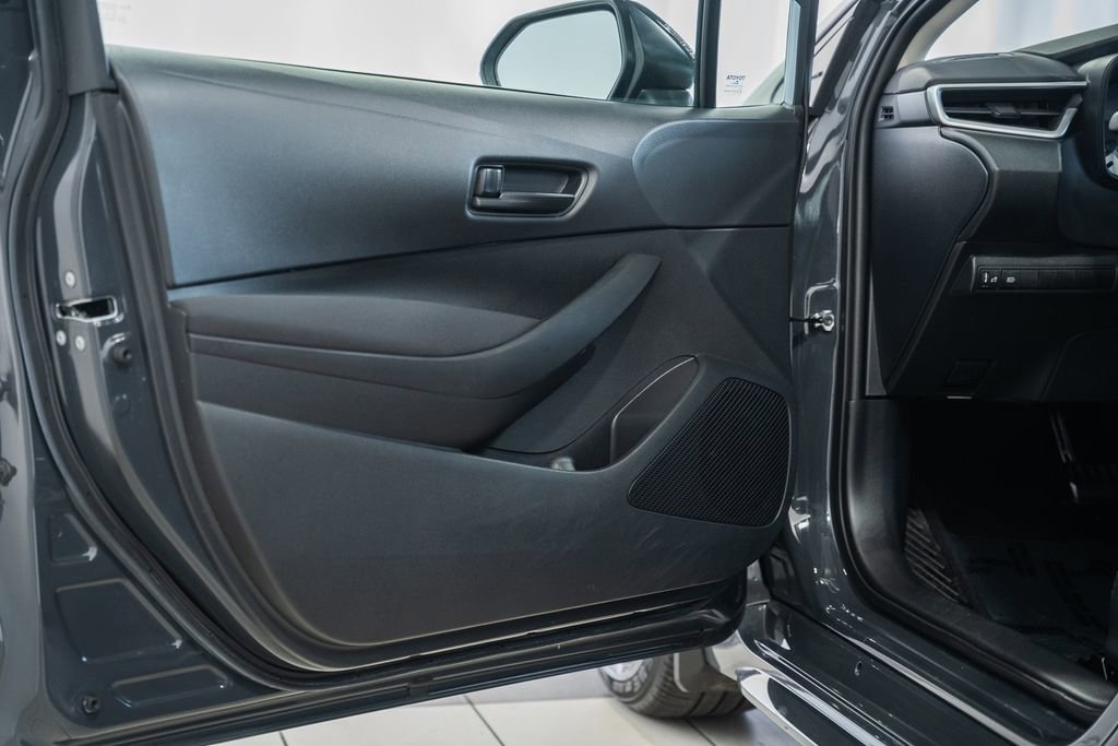 Used 2023 Toyota Corolla LE image 30