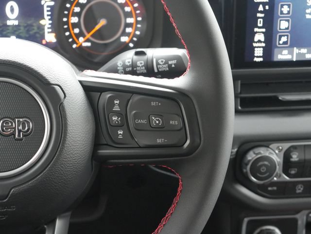 Used 2024 Jeep Wrangler Unlimited Rubicon AWD/4WD image 19