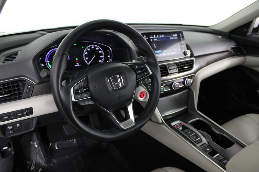 Used 2019 Honda Accord Touring image 17