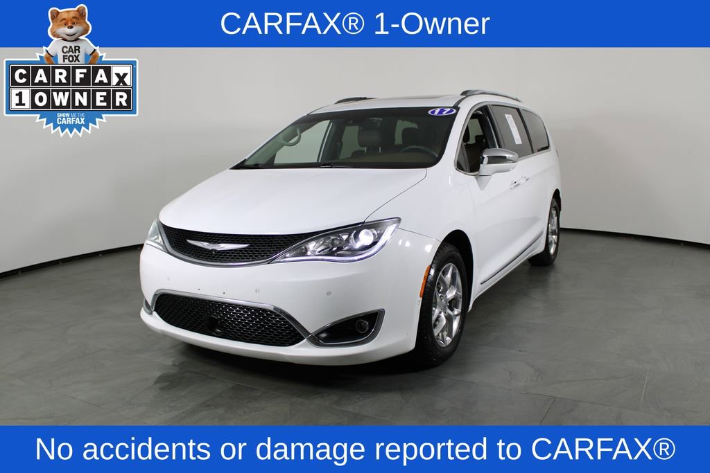 Used 2017 Chrysler Pacifica Limited w/ UConnect Theater Package image 2