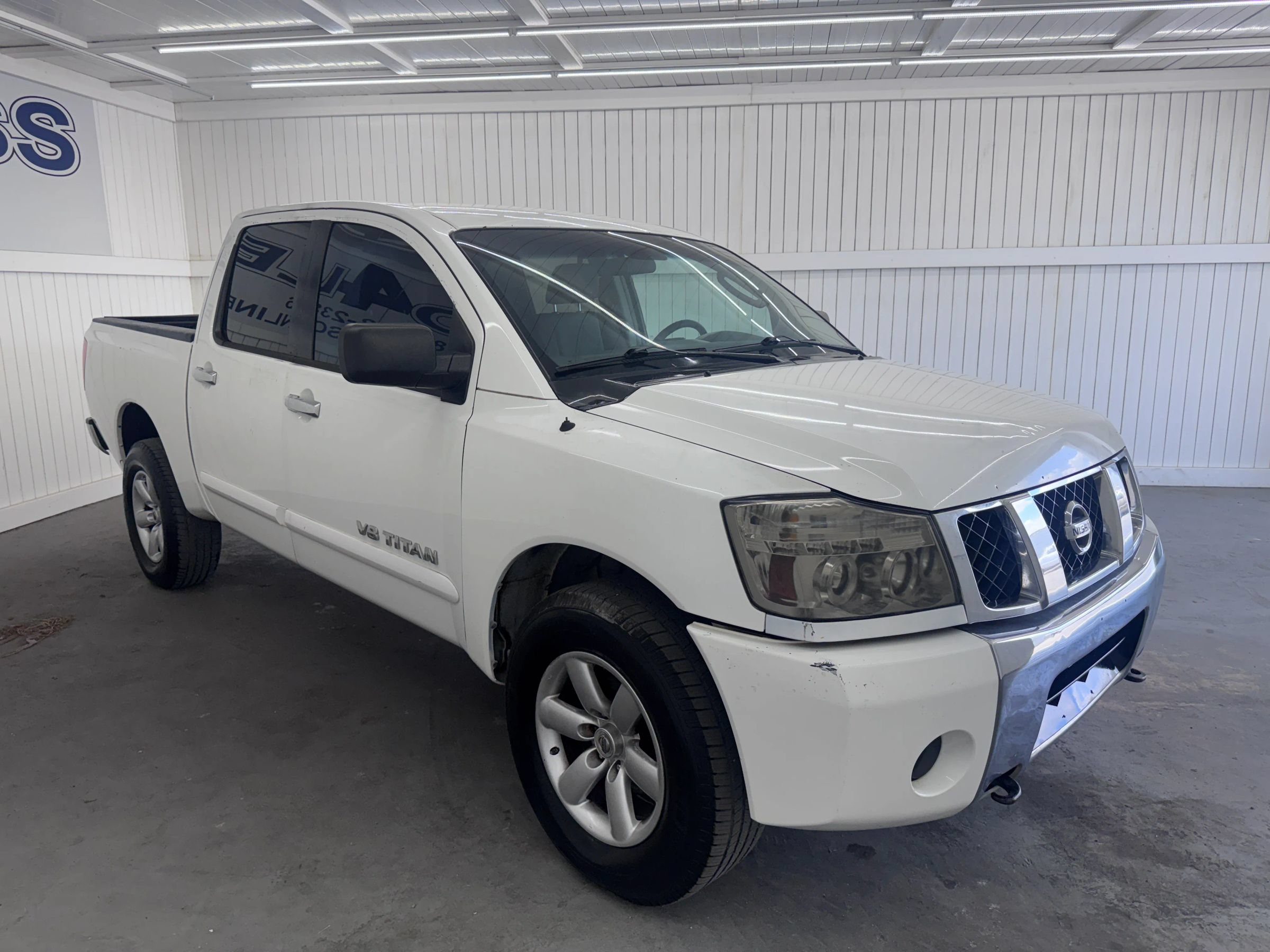 Used 2006 Nissan Titan SE AWD/4WD image 3