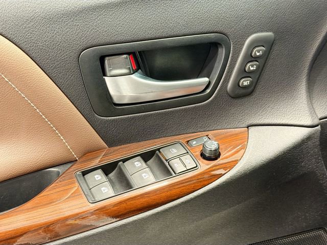 Used 2017 Toyota Sienna Limited Premium image 16