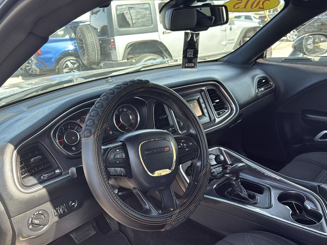 Used 2015 Dodge Challenger SXT RWD image 8