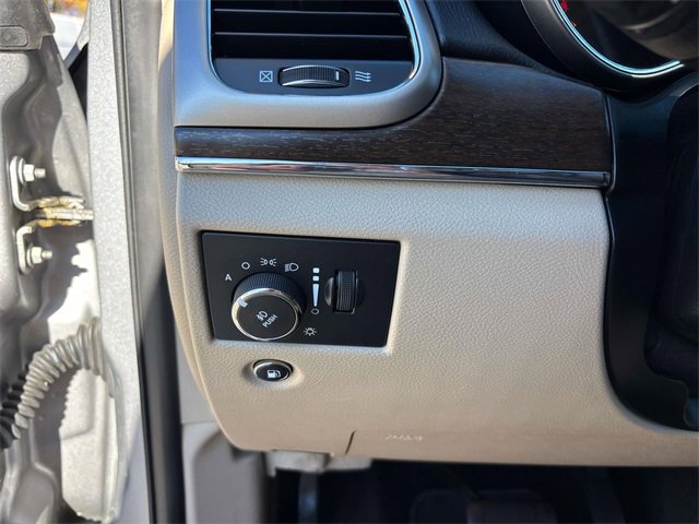 Used 2015 Jeep Grand Cherokee Limited image 14