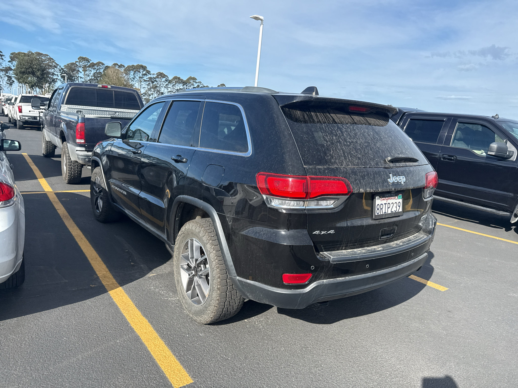Used 2020 Jeep Grand Cherokee Laredo w/ Quick Order Package 2BN North AWD/4WD image 4