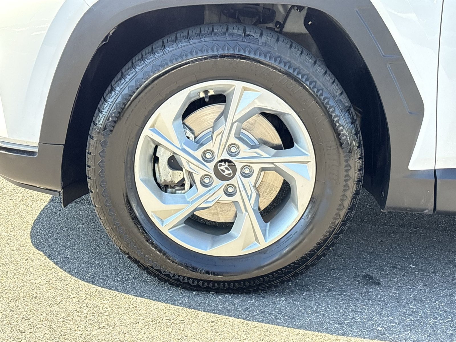 Certified 2024 Hyundai Tucson SEL FWD image 12